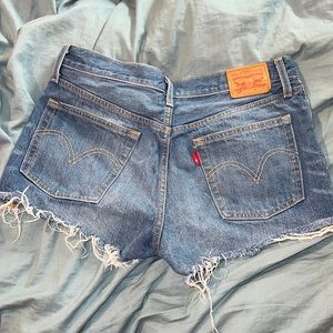 Levi’s shorts